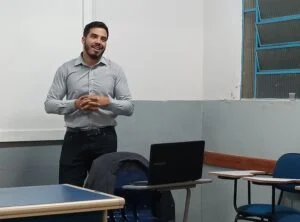 Leia mais sobre o artigo Acadêmicos do Curso de Direito participam de aula de Direito de Família com juiz de paz￼