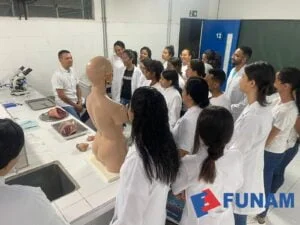 Leia mais sobre o artigo Acadêmicos do Curso de Enfermagem participam de aula sobre o coração ￼