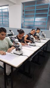 Leia mais sobre o artigo Estudantes de Enfermagem da Funam realizam Prova Prática de Histologia